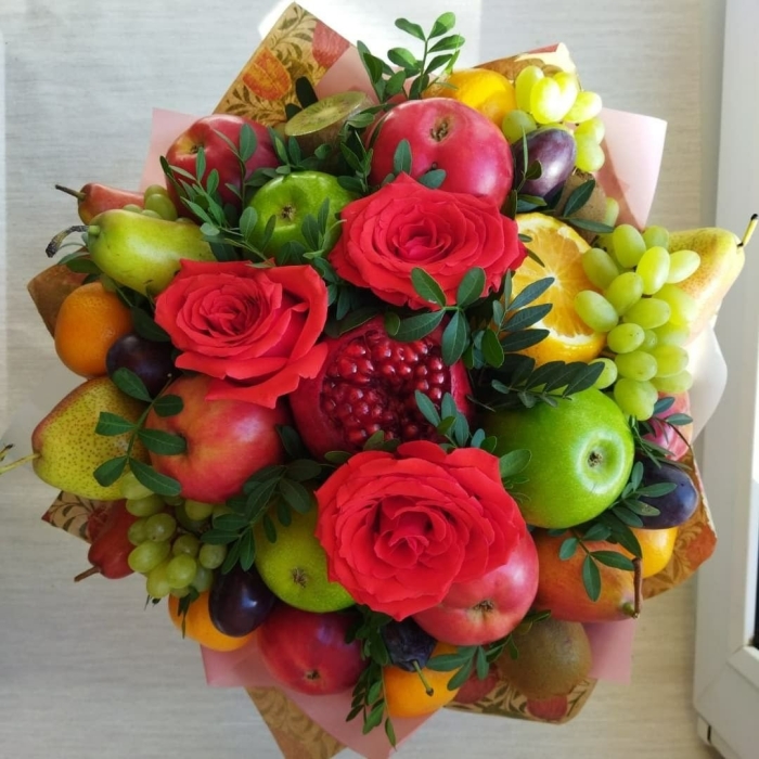 Фуд букет половина цветы фрукты