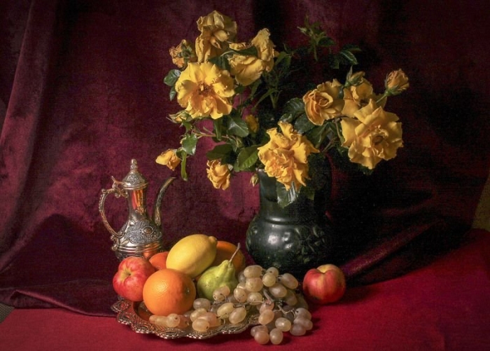 Розы натюрморт