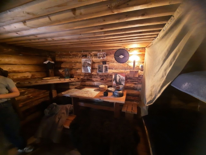 Партизанская деревня землянка