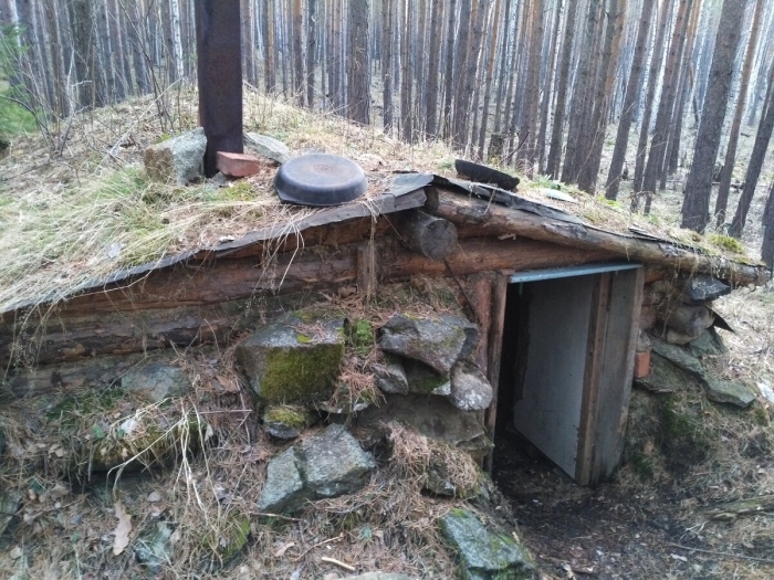 Землянка блиндаж