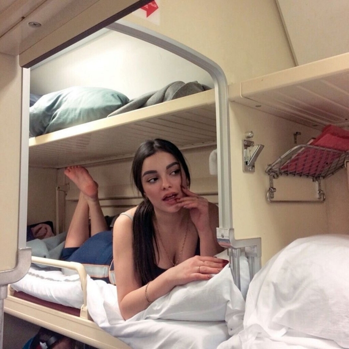 Богини плацкарта девушки