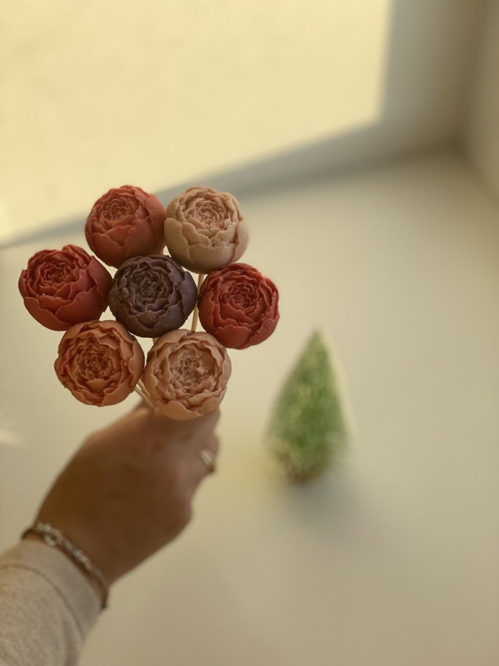 Шоколадные пионы