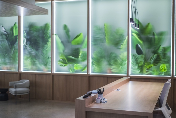 Растения за стеклом