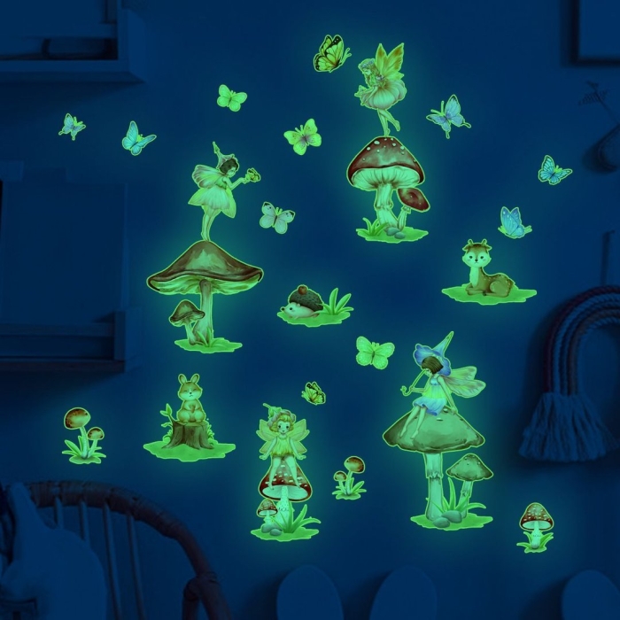 Светящиеся в темноте наклейки