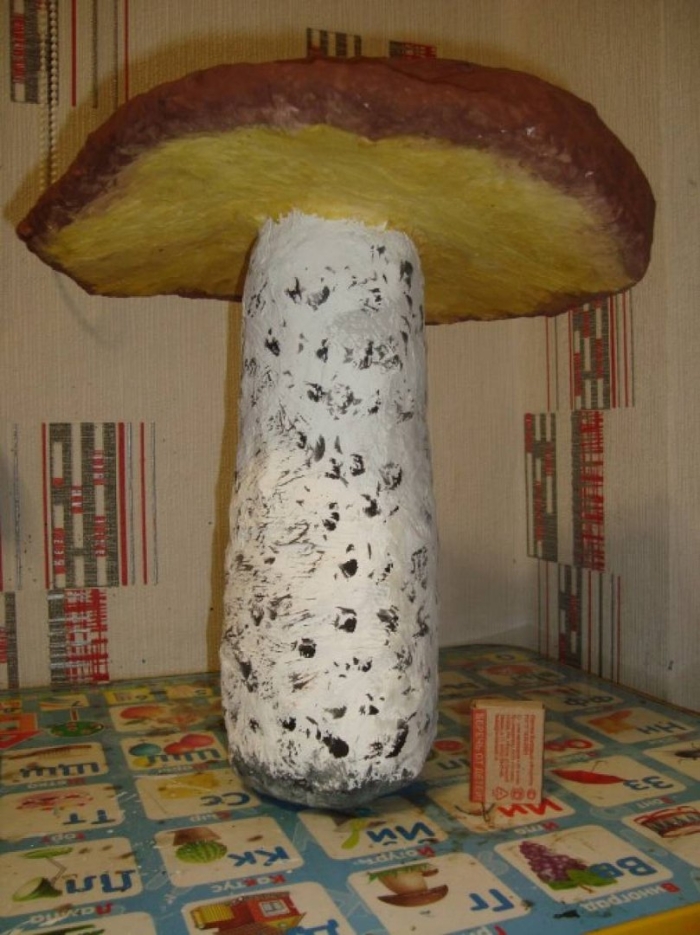 Гриб из папье маше