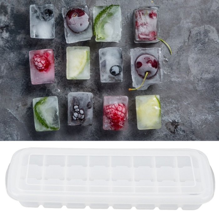 Кубики льда с фруктами