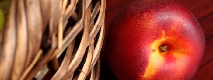 Фрукт персик