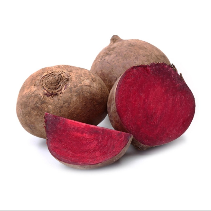 Свекла на белом фоне