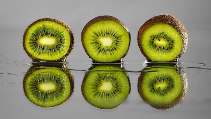 Яркие фрукты