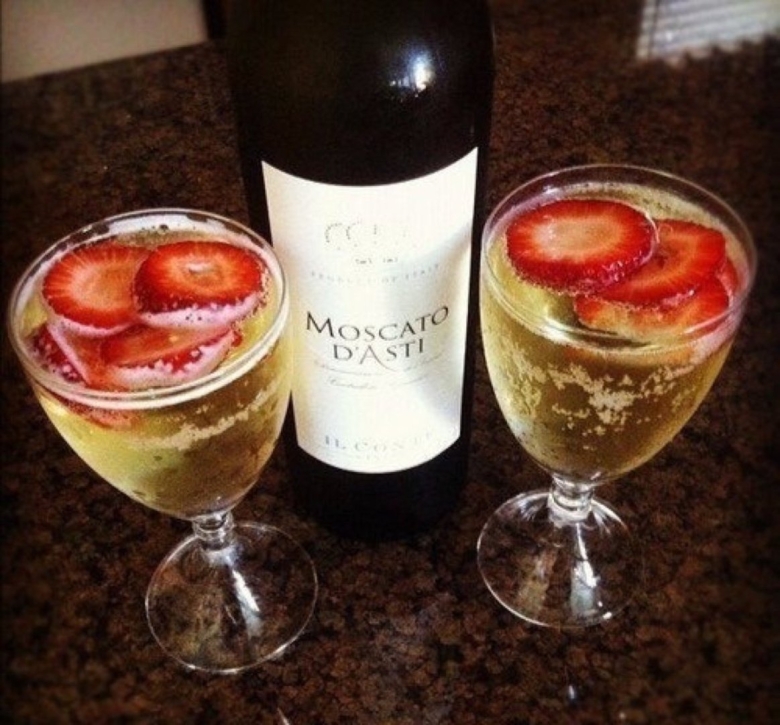 Шампанское клубника