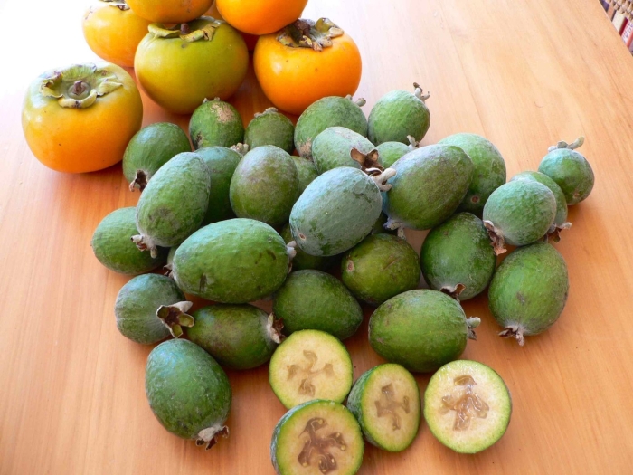 Фейхоа и личи