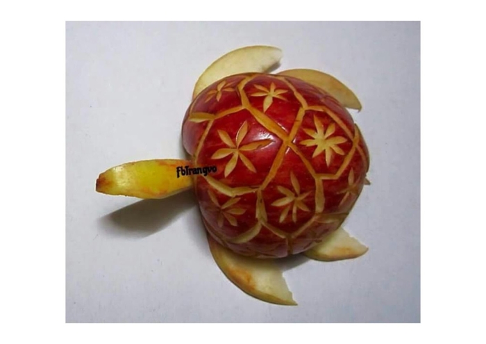 Поделка из яблок