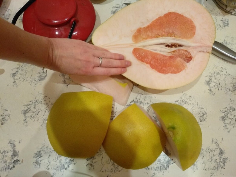 Помело фрукт спелый