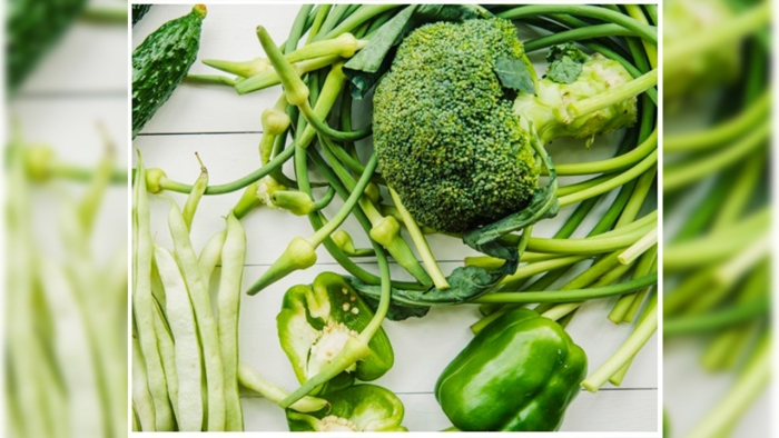 Зеленый овощ длинный