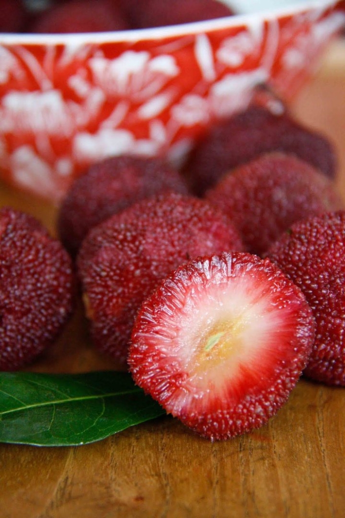 Янгмей фрукт