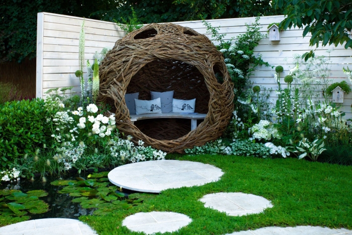 Декорации для сада