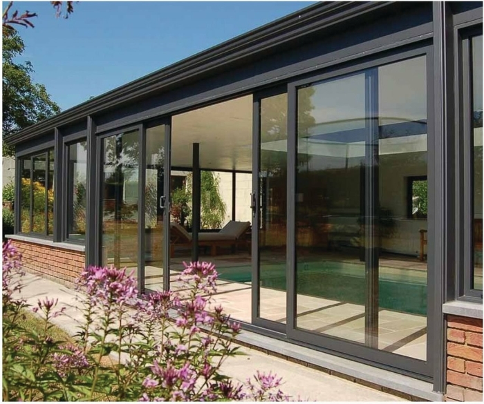 Остекление террасы раздвижными конструкциями