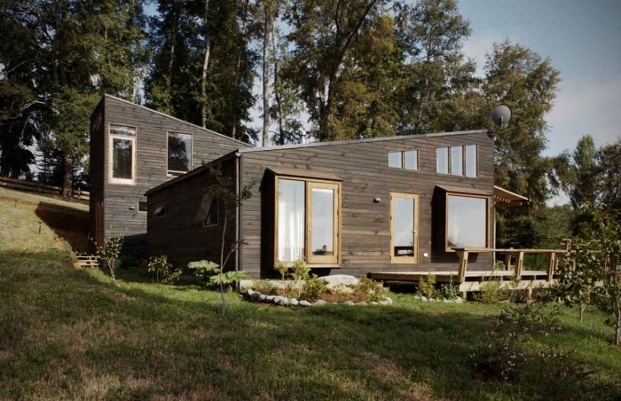 Небольшой современный дом