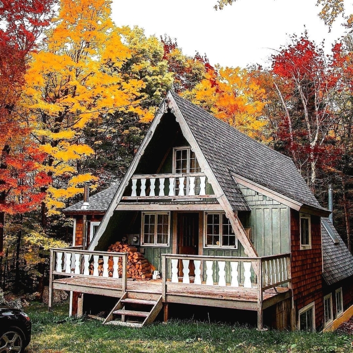 Уютные домики в лесу