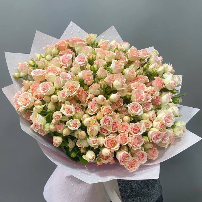 Кустовая роза букет