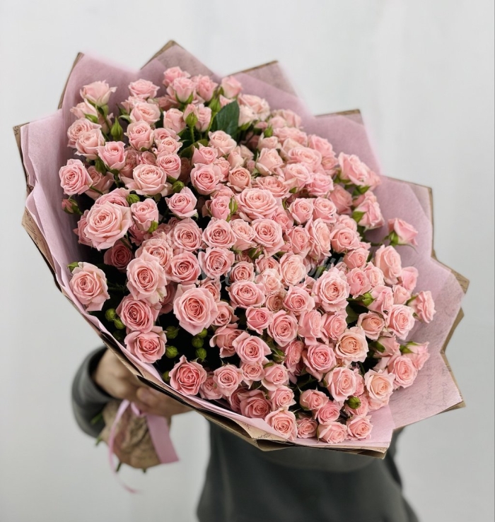 Кустовая роза яна