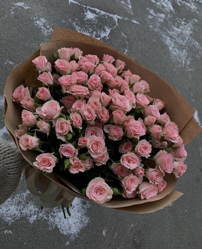 Кустовая роза букет