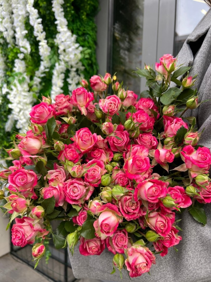 Монобукет из кустовых роз