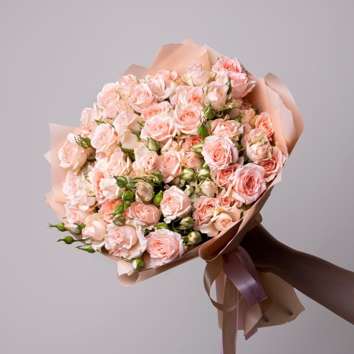 Роза кустовая свит сара