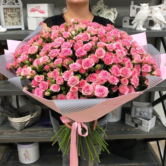 51 кустовая роза букет