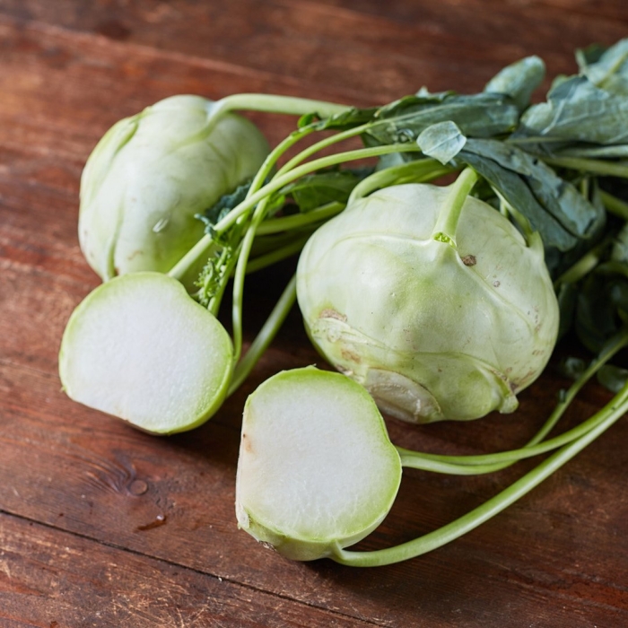Дайкон капуста кольраби