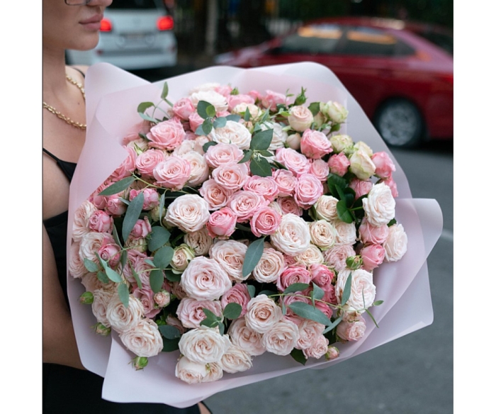 Мадам бомбастик роза кустовая