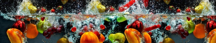 Фрукты в воде