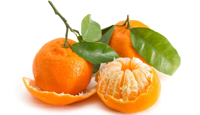 Мандарин на прозрачном фоне