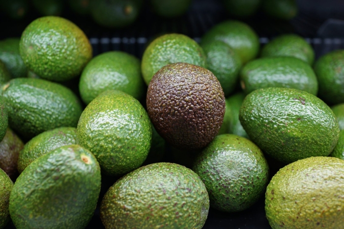 Неспелый авокадо