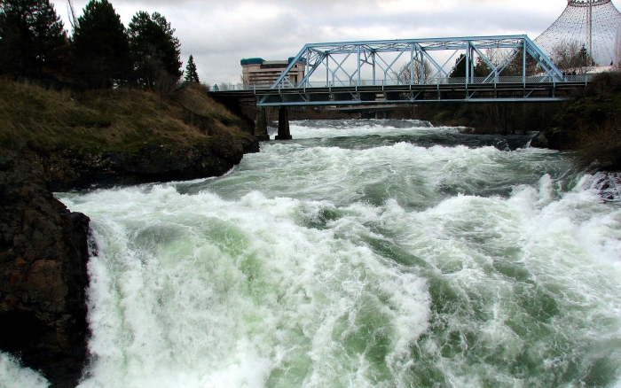 Upper spokane falls