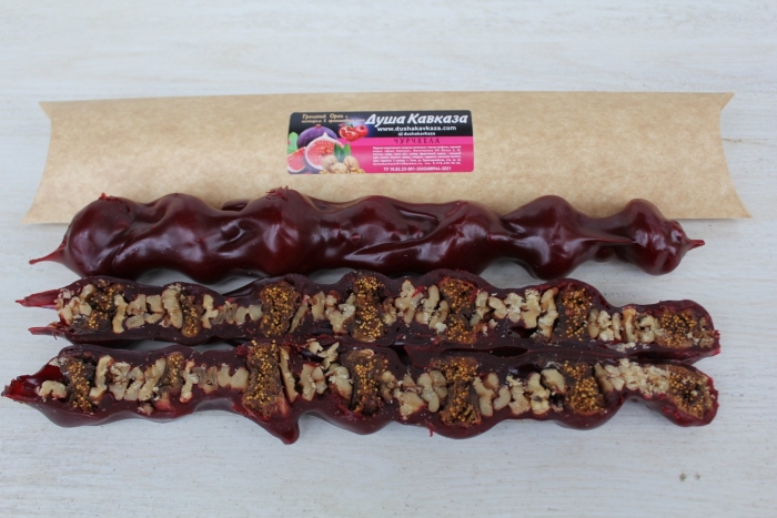 Чурчхела с инжиром и грецким орехом