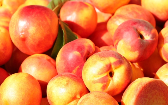 Нектарин персик