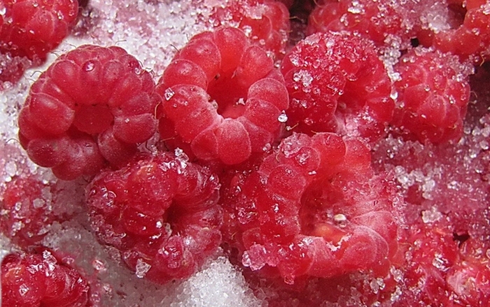 Малина с сахаром