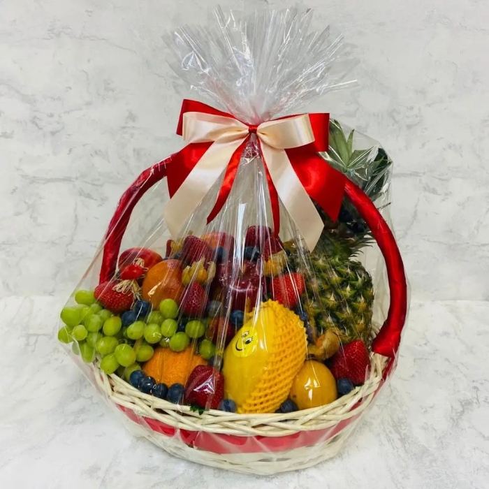 Корзина с фруктами в подарок