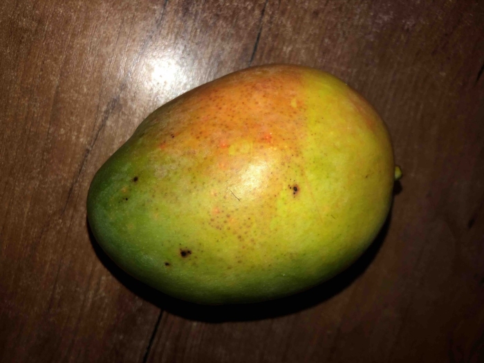 Манго спелый