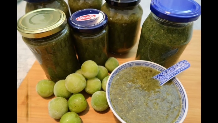 Зеленый соус ткемали