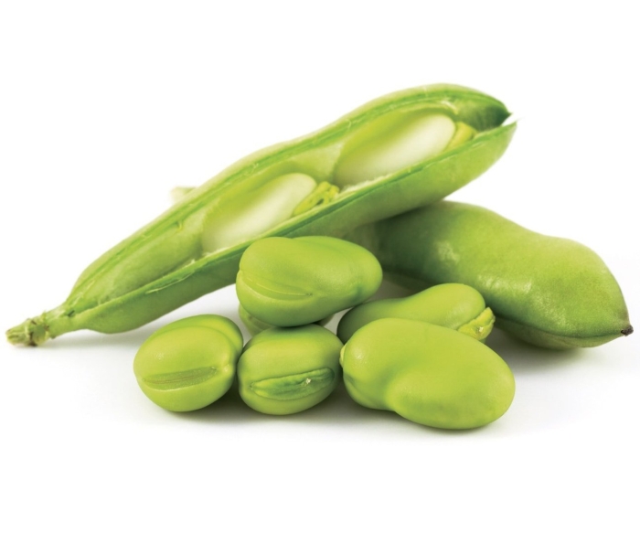 Бобы на белом фоне