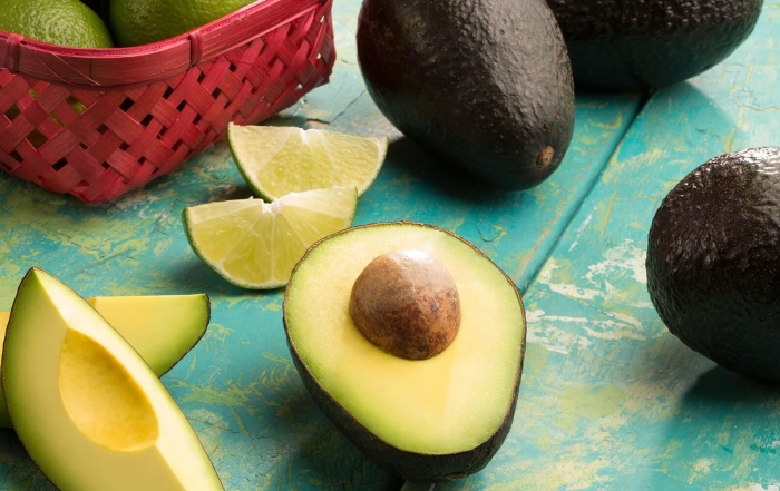 Фрукт авокадо