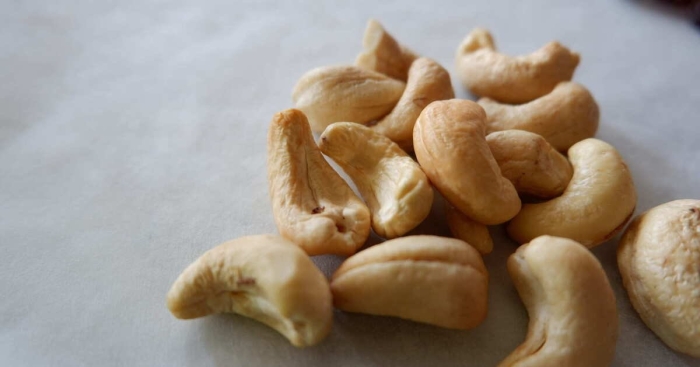 Кешью нежареный