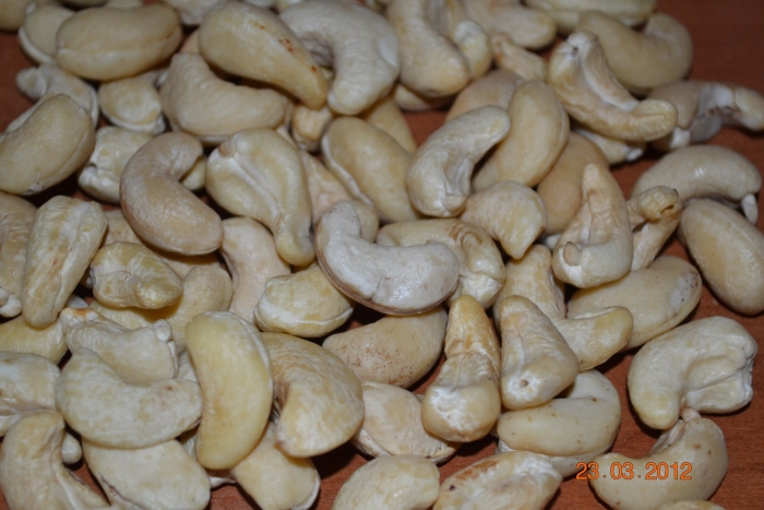 Кешью сырой