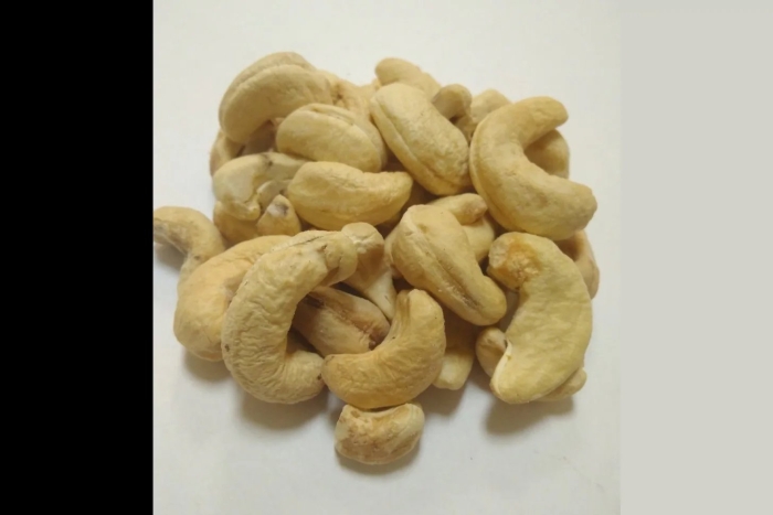 Кешью очищенный сырой 500 гр