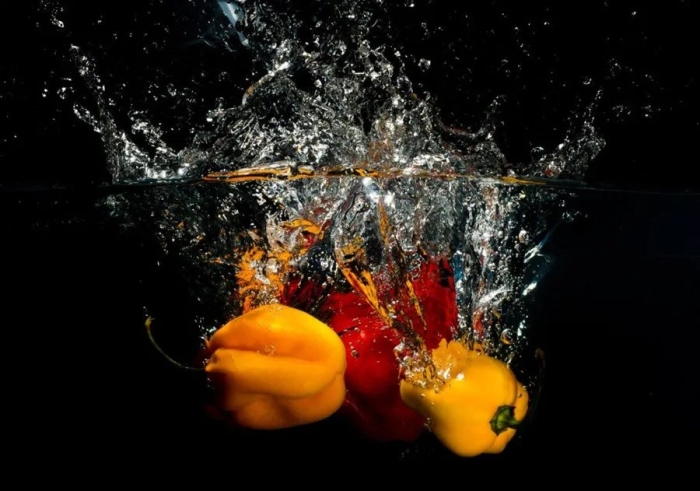 Фрукты в воде