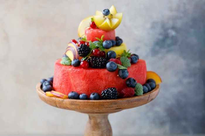 Торт из арбуза с фруктами