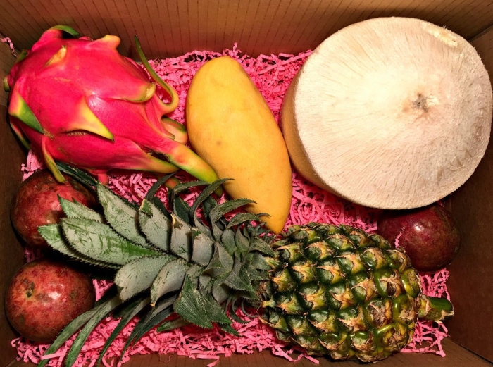 Коробка экзотических фруктов в подарок