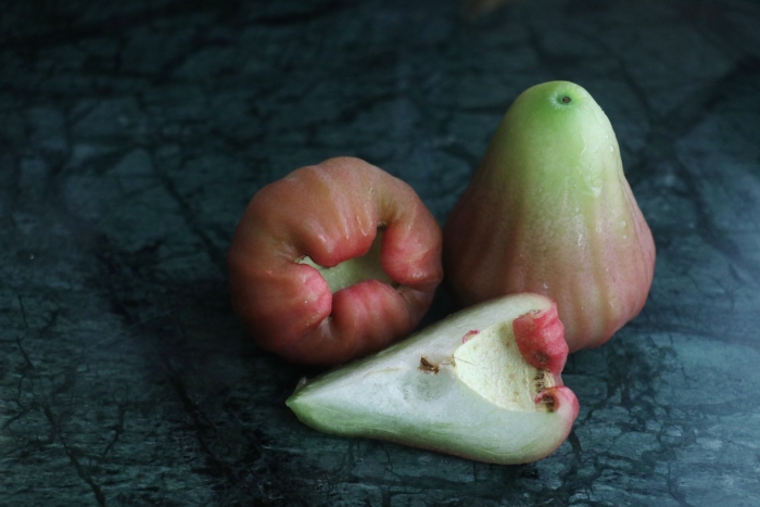 Необычные яблоки